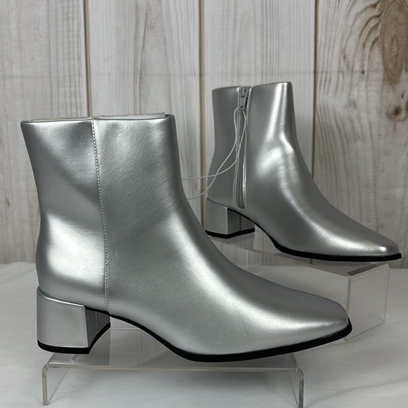 A New Day Boots Silver Size 6.5 Dress Ankle Comfort Boots Block Heel Metallic - Picture 2 of 15